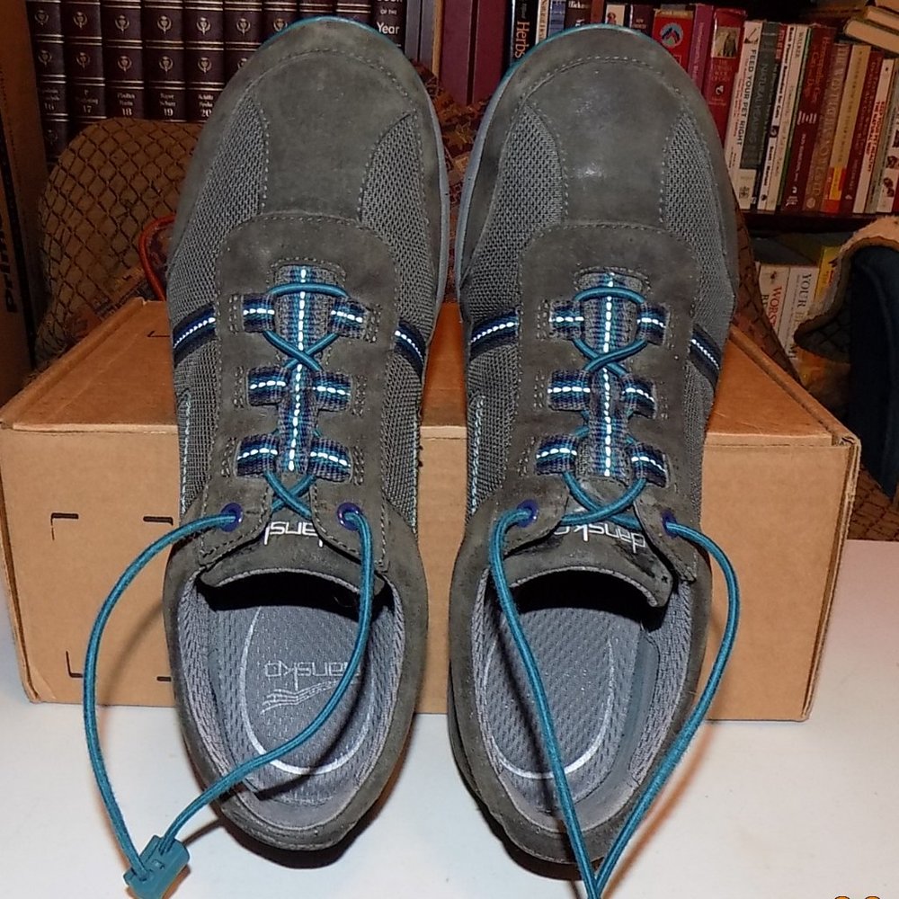 Dansko leather upper EU40 US9.5-10 read description about color